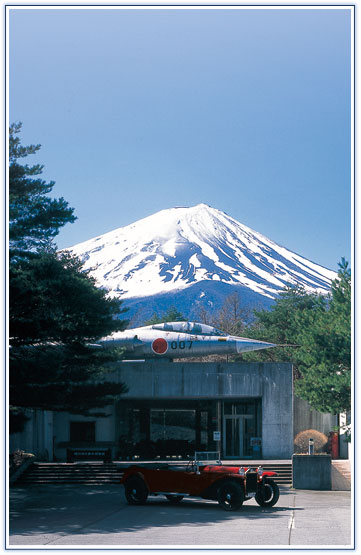 河口湖自動車博物館・飛行舘