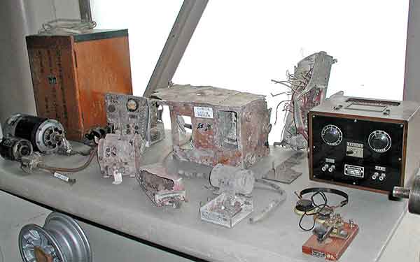 部品3