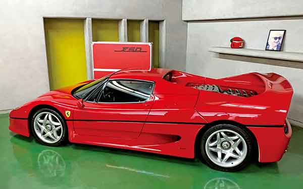 フェラーリ F50